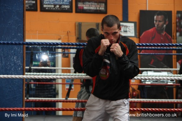 scott quigg shadow boxing